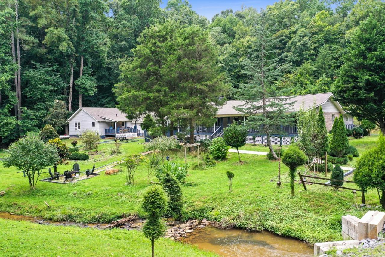 2 Separate Cabins Along A Peaceful Creek With Resort Amenities เอลลิเจย์ ภายนอก รูปภาพ