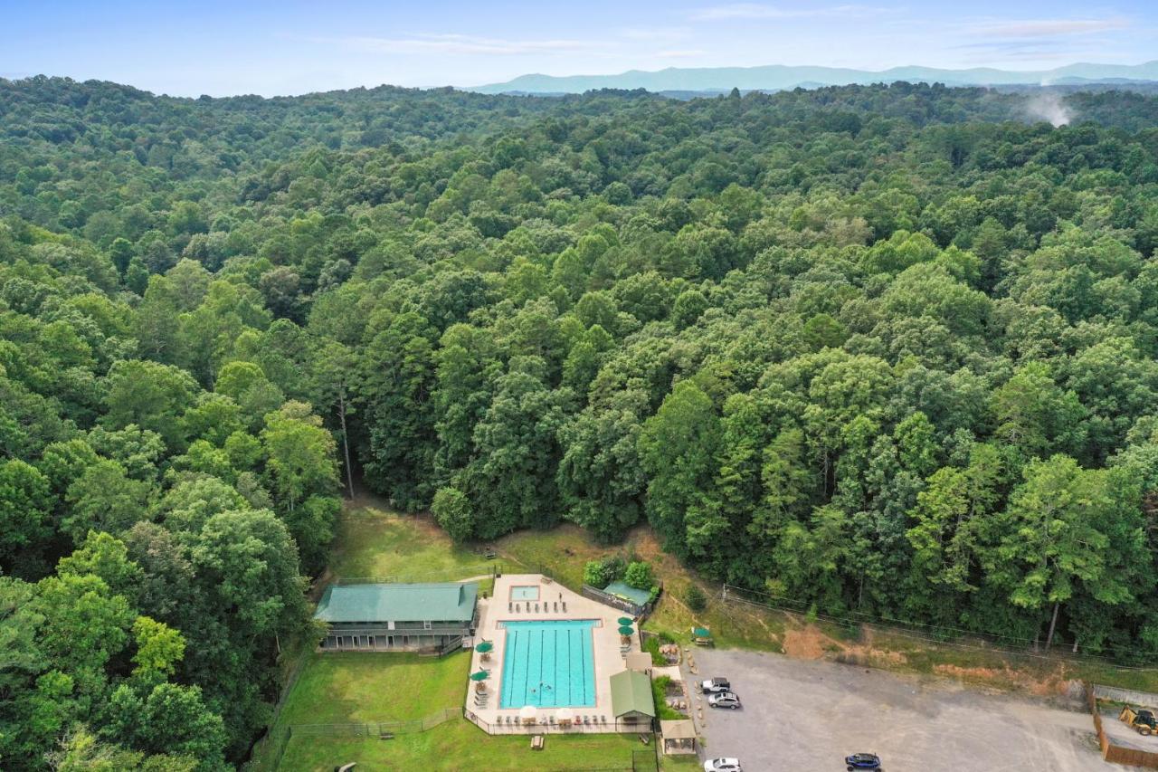 2 Separate Cabins Along A Peaceful Creek With Resort Amenities เอลลิเจย์ ภายนอก รูปภาพ