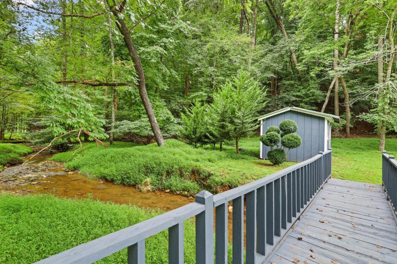 2 Separate Cabins Along A Peaceful Creek With Resort Amenities เอลลิเจย์ ภายนอก รูปภาพ
