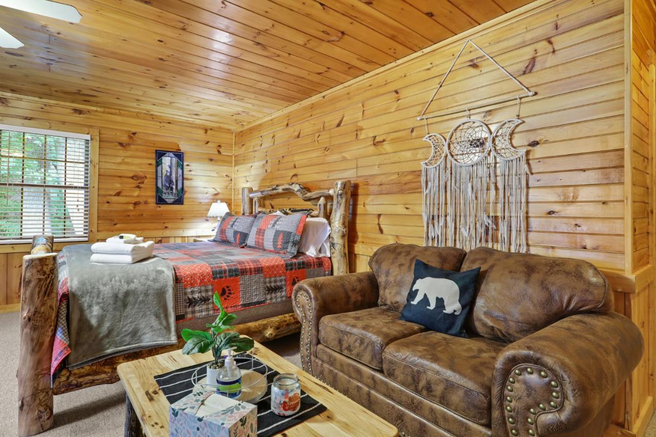 2 Separate Cabins Along A Peaceful Creek With Resort Amenities เอลลิเจย์ ภายนอก รูปภาพ